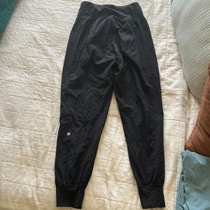 Women’s lulu lemon high waisted joggers